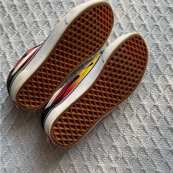 🔥🔥🔥Flame Design Vans - Picture 4 of 5